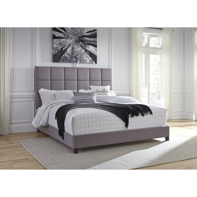 Dolante Gray Square Tufted King Upholstered Bed - bellafurnituretv
