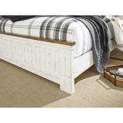 Wystfield White/Brown Queen Panel Bed - bellafurnituretv