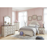 Realyn Chipped White Youth Chest - bellafurnituretv