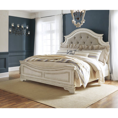 Realyn Chipped White King Panel Bed - bellafurnituretv